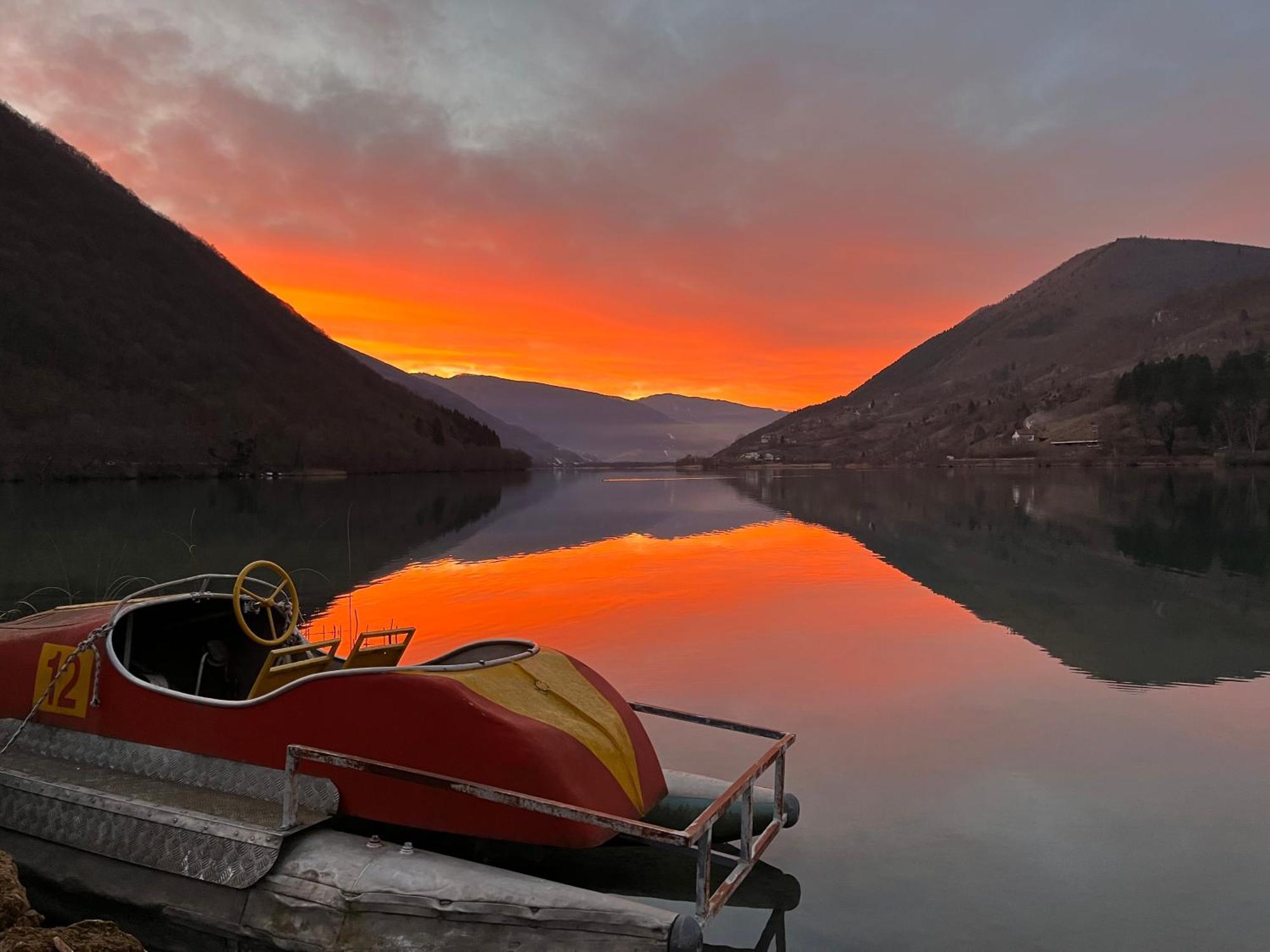 Vikendica - Rajski Poluotok Jajce Buitenkant foto